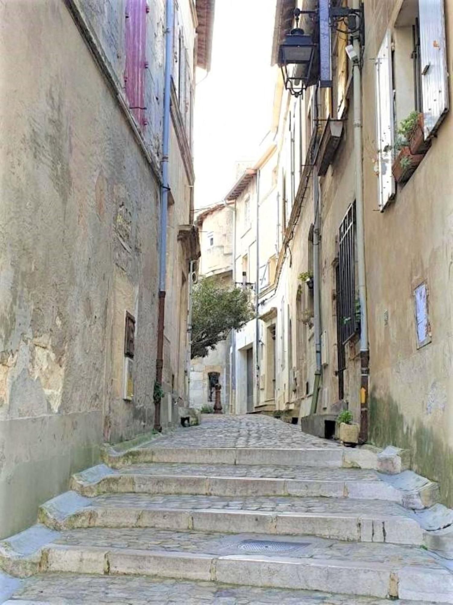 Maison De Ville Des Arenes Arles Exteriör bild
